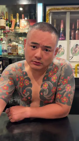 #Gaybar #shinjukunichome #japangay 