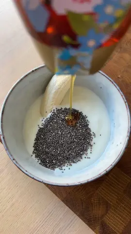 Gut healthy ancestral morning smoothie 🍌 A gut-healing blend of kefir, banana, chia, raw honey, cinnamon and sea salt that nourishes your microbiome and balances digestion #healthyrecipes #guthealth #kefir #smoothie #proteinshake 