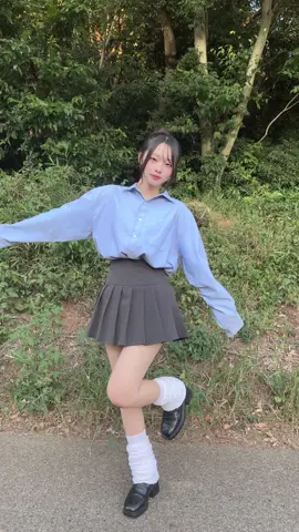 夏休み後1週間と少し🥹🥹 #JC #JCミスコン #制服 #ルーズソックス #お団子ヘア 