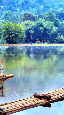 Kesenangan bisa  didapat di mana pun..! Tapi ketenang yang seperti ini ngak semua orang bisa rasankan…!#fypageシ #fypngakni #fypminang #sumbar #tarusankamang 