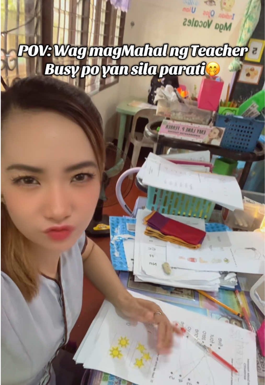 Busy pag Quarter Exam 😴 Hindi pa kasi marunong magbasa😅 #tiktokph #trendyyy #fyp #kinderteacher 