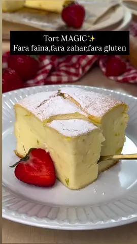 🍋 TORT MAGIC CU 5 INGREDIENTE ❌ Fără făină, fără zahăr, fără gluten, pe scurt… POTRIVIT PENTRU TOATĂ LUMEA! 😋 Această prăjitură cu ricotta și lămâie a înnebunit literalmente internetul‼️ O prăjitură cremoasă, cu doar 5 ingrediente, se pregătește în doar 5 minute și este DELICIOASĂ 🤤 DOAR 175 de calorii pe porție 😱 Ingrediente: 	•	500 g ricotta 	•	2 ouă 	•	30 g amidon de porumb (sau făină de cartofi) 	•	Coajă de lămâie 	•	Îndulcitor (opțional) Mod de preparare: Amestecă toate ingredientele până obții o compoziție fină și omogenă. Toarnă într-o tavă tapetată și coace la 180°C timp de aproximativ 40 de minute. Las-o să se răcească puțin și e gata de servit ❤️ 📌 Eu am ales varianta „prăjitură întreagă”, dar tu poți face liniștit porții individuale, turnând compoziția în forme de brioșe 🫶🏻 Valori nutriționale per porție (1/4): 11.7 g carbohidrați / 8.4 g grăsimi / 13.4 g proteine / 176 kcal #tortino #ricotta #limone #senzafarina #keto #senzaglutine #tortamagica #dessert  #healthydesserts #tortalight #tortaricotta #lowcarb #ricettefacili #ricettelight #lowcalories #healthyrecipes #Recipe #moodboost #desserts #recipes #cake 