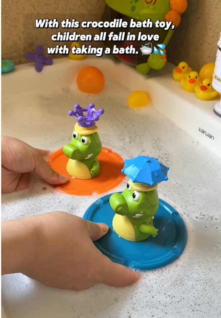 This crocodile bath toy is absolutely loved by my son. It's so much fun to play with. There are several modes that can be switched, which makes children fall in love with bathing. #Bath Toy #Moments & Babies' Good Things #Play Water Toy #Baby Toys#Play#water #bathtoy #tiktok #fyp #tiktokmademebuyit #tiktokshop #waterplay #Summer #shopping #babyproducts 