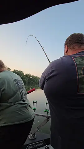 #SeaArkBoats #boatsbuiltforlife #catchthefever #thecatfishingduo 