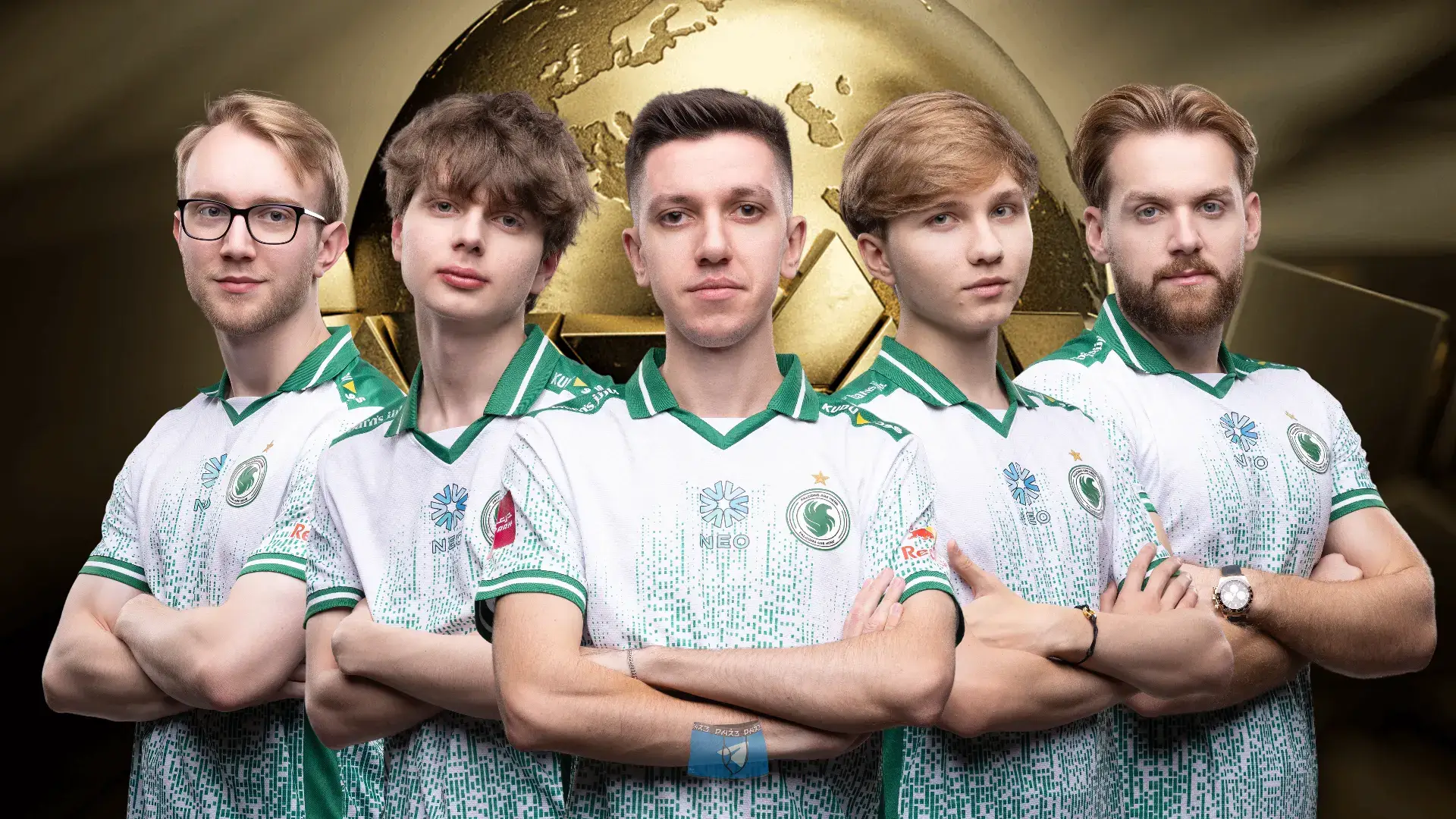 📸 Фотографии всех команд-участников 🏆 Esports World Cup 2025 по 🔫 CS2! 🇩🇰 device, похоже не смог прийти на медиа-день. 🤔 Кто из них ваш фаворит на этом турнире? #cs #cs2 #counterstrike #counterstrike2 #ewc #esportsworldcup #ewc2025 #esportsworldcup2025 #teamfalcons #Vitality #virtuspro #Astralis #MOUZ #нави #G2esport #FaZeClan #MongolZ #themongols #Aurora #heroic #tyloo #GamerLegion #teamliquid #3dmax 