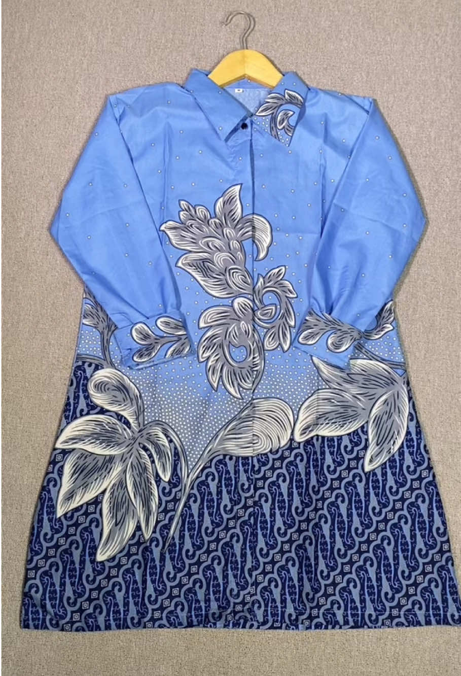 Tunik batik secantik ini ga nyampe 50ribuan 😭💖 padahal nyaman dipakai & gak nerawang juga loh, cocok untuk seragaman 😍 #fyp #batik #batikwanita #tunikbatik 