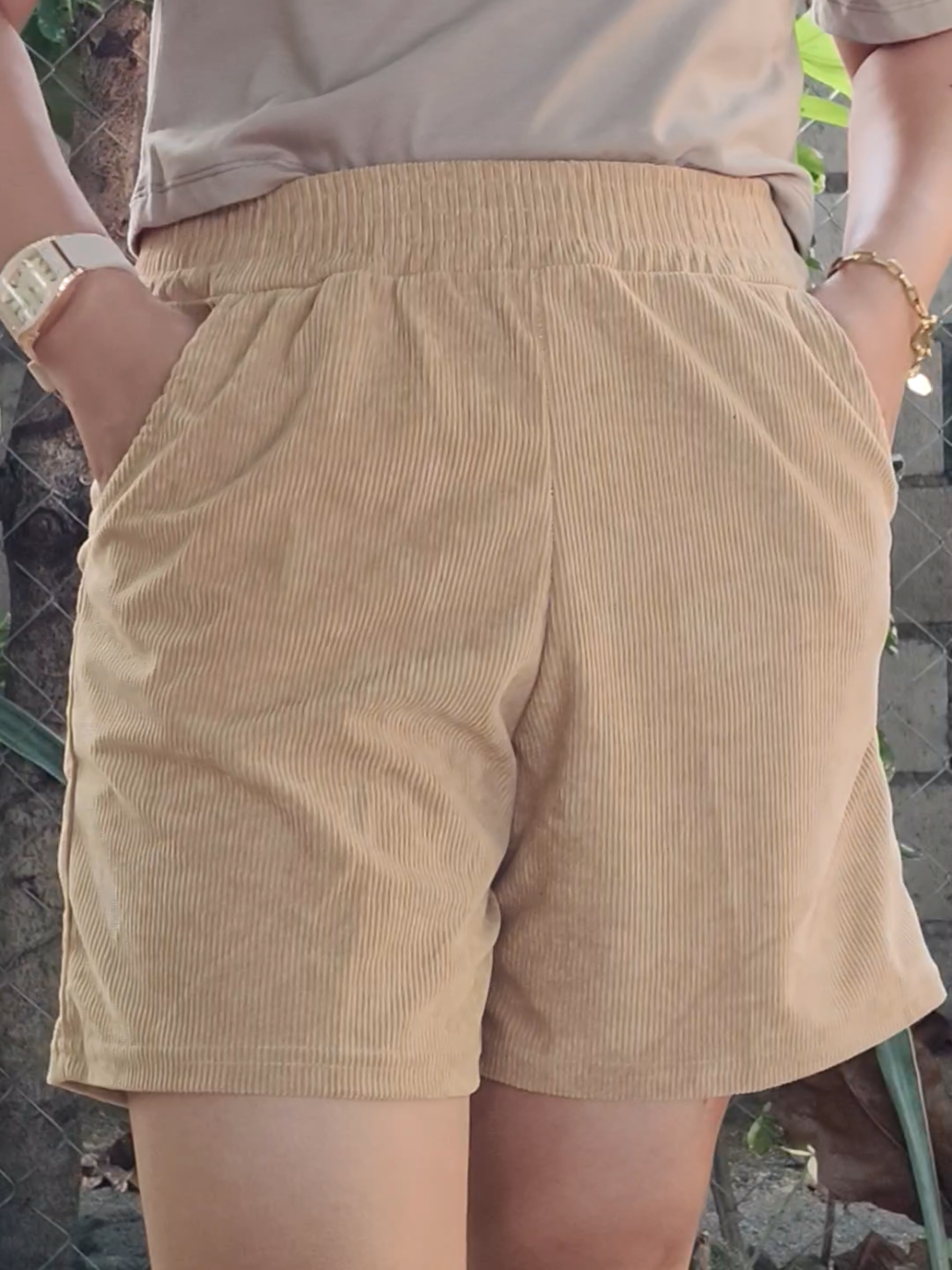 Perfect pang porma, Makapal ang fabric at comfortable.  #corduroyshorts #shortsforwomen #shorts #foryoupage #corduroy 