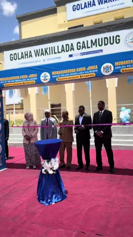 Madaxweyne xasan sheikh oo xarig jaray xarunta baarlamaanka Galmudug #fyp #galmudugnimo💙🤍💚 #somalitiktok12 #dhuusamareeb @MUDUGBOY @agaasimesaciid1 @galeyr🦅 @Diini mohamed Dahir ✪🇸🇴 @SAMADORTE🇸🇴🇺🇸 @Doolshe❤️🦁 @Galmudug Boy🥷💙🤍💚🦅 @Ramla ahmed🇸🇴♥️ 