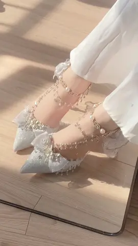 【Lolita高跟鞋👠】成人禮/婚鞋首選，穿出公主氣場✨銀色水晶婚鞋👰！精緻優雅，告別平凡，讓妳成為全場焦點！#洛麗塔婚鞋 #銀晶公主鞋 #成人禮仙履 #焦點水晶鞋 #精緻 Lolita