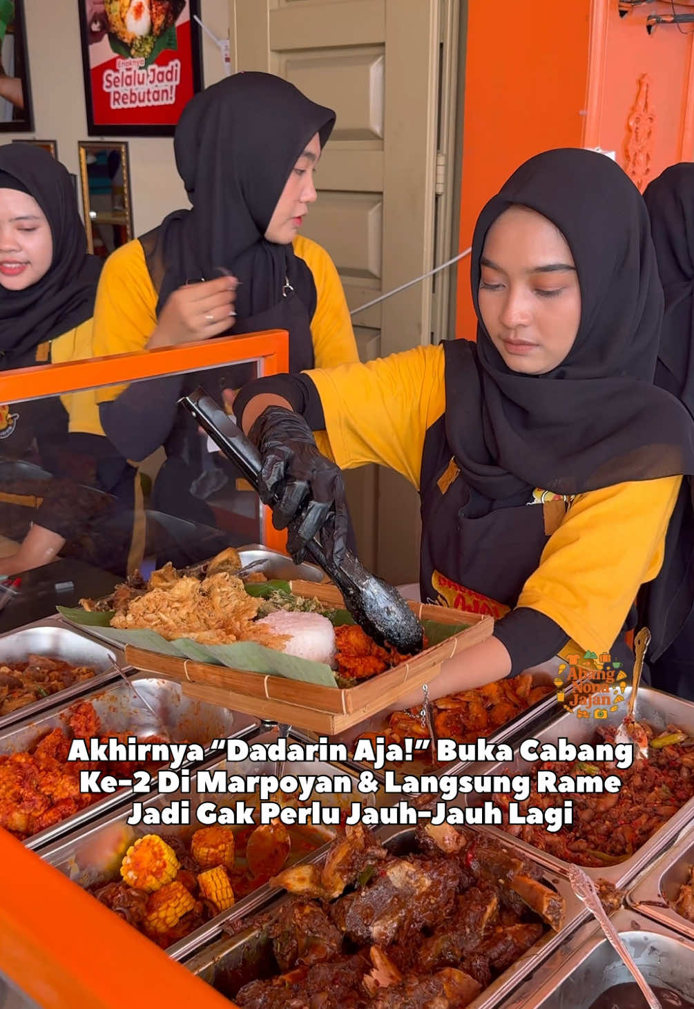 Makin dekat ni warga marpoyan sekitar buat nikmati Dadarin Aja! Soalnya Buka Cabang Ke-2 Di Marpoyan & Langsung Ramai Wee‼️🤩 🏡DADARIN AJA! @Dadarinaja  📍Jl. Kaharudin Nasution, Marpoyan Damai, Pekanbaru (Seberang Bank BRI / Idola Kids) ⏰Buka Setiap Hari, Weekday Jam 08.00 - 22.00 WIB (Weekend Jam 08.00 - 23.00 WIB) #abangnonajajan #serunyaditiktok #foodfestontiktok #kulinerpekanbaru #pekanbarukuliner 