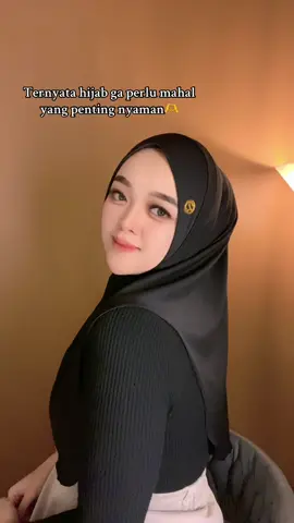 Beli disini @dianadyy  ada size S M L XL aku pake hitam M 😎 #bergononpet #bergo #hijabjersey #bergomurah #hijabzanoo #bergononpad 