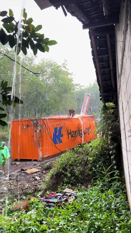 Evakuasi Laka Lantas di Jalan PRINGAPUS - KARANGJATI #laka #kecelakaan #news #berita #info #information #semarang #ungaran #pringapus #pringapus_karangjati_ungaran_semarang 