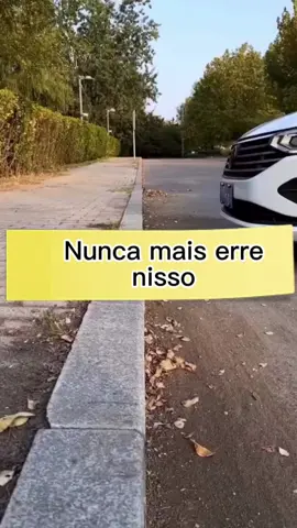 🚦 Quer dirigir sem medo de errar? Anota essas dicas práticas e nunca mais passe sufoco no trânsito! Quanto mais você treina, mais confiante fica no volante. 🏎️✨ 👉 Salva esse vídeo pra assistir antes da próxima aula ou prova no Detran. #AutoEscola #Detran #CNH #MotoristaDePrimeira #DicasDeTrânsito  