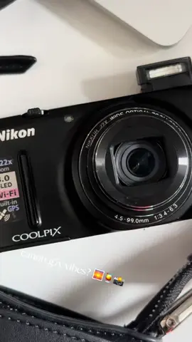 Brought the Nikon Coolpix S9500 out today and was super impressed with the colours! It's clear why they call this the G7X dupe #digicam #digicamsg #62digicam #canong7x  #nikoncoolpix  