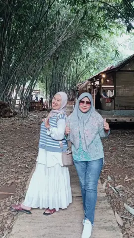 Sahabat dari SMA thn 1993 sampe sekarang ada yg udah punya cucu Alhamdulillah  #masyaallahtabarakkallah  #makintuamakinbahagia  #persahabatan  #CapCut  #tanabambucibubur  CapCut 
