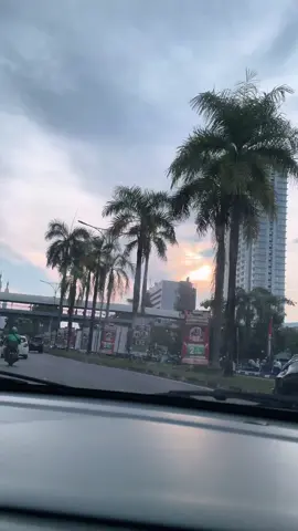 #senja #batamtiktok #kotabatam #alunalunengkuputribatam #batamvibes 