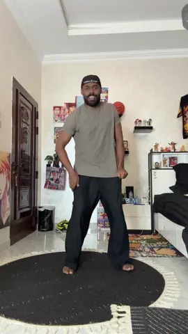 #🇦🇪 #اسمر #الشعب_الصيني_ماله_حل😂😂 #dance #ماله_حل 
