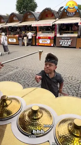 Funny prank    #foryou#funny#fyp#funnyvideos#prank#funnytiktok #tiktokscenestealercontest 