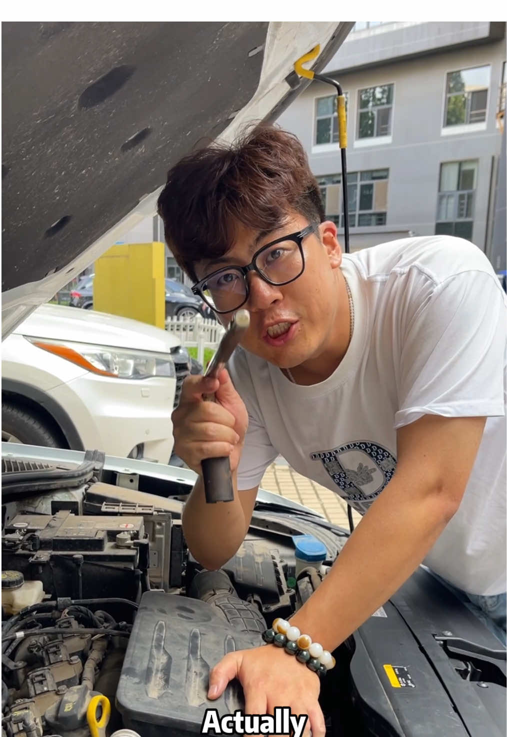 This video is worth $3,000#carknowledge #carsafety #carrepair #cartok #drivingtips 