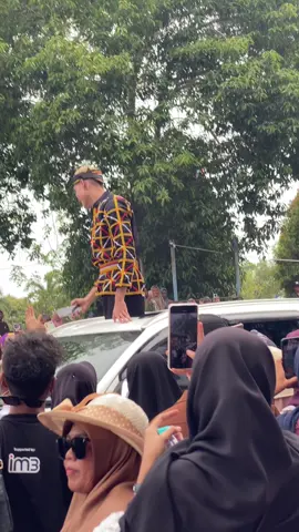 Aisar anak baik, ramah merakyat cocok jd presiden Indonesia 🤭😄😁☺️#pacujalurkuantansingingi #tamanjalurtalukkuantan #kotataluk #fyp @AisarKhaledd @Fujiiian #salamkayuah🌊 