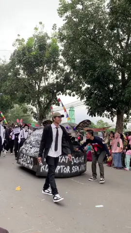 gen z😭#tikuskantor #fypp #karnaval2025 #pekalongan24jam 