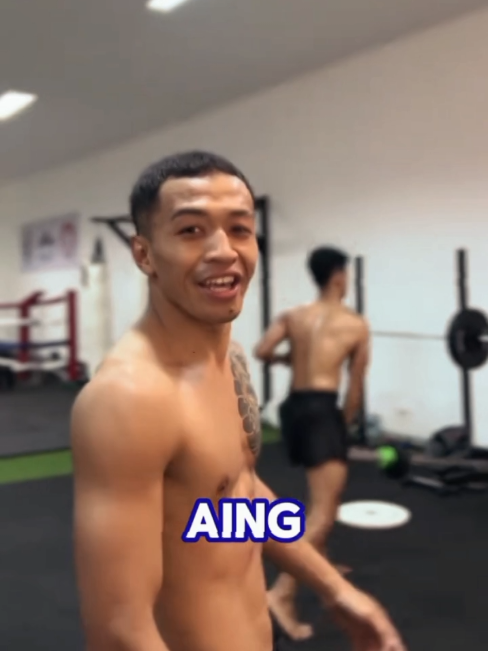 sang raja 🫅🏿🫅🏿 di kelas 51 peringkat pertama di @BYON COMBAT  @_redhorocky_  sudah mulai 🔥🔥🔥 weh ngerii sekali pak presiden ini @celloszxz🧑🏻‍🦲menyala byon 🔥🔥🔥 #fyp #fylpシviral #combatsports #kickstriking #byoncombatshowbiz 