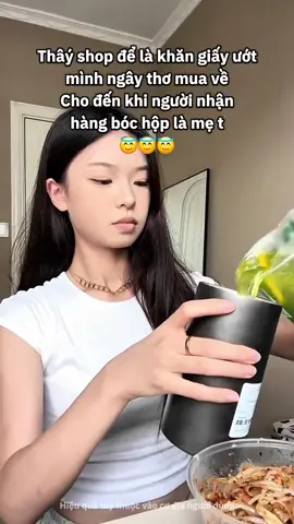 Chỉ là khăn giấy thui mẹ ui 🙂