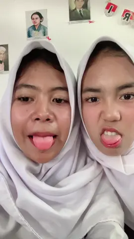 aplaa #trendkeluarlidah