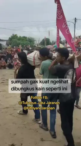 Jaranan sampai dibungkus kain seperti ini 🙄🙄 #jaranan #jarananindonesia #budayajawa #fbtubagusjakajaranan #jarankepang #jarkep #kudakepang #kudalumping #jathilan #jatilan #kesenianjaranan #jaranantiktok #fyp 