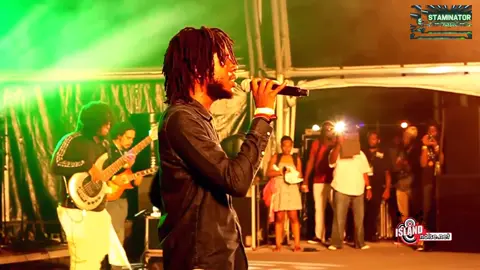 🔊🎧🎵 Ain't No Giving In - Chronixx Live🔴🟡🟢 . . . . . . . . . . . #blazingvybz #reggae #staminator #chronixx #chronixxmusic #