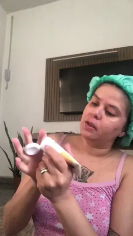 As quartas feiras pedimos socorro e a @Avon Brasil entrega tudo  #creatorsearchinsight #skincare #avonbrasil  #hair #cabeloslongos 