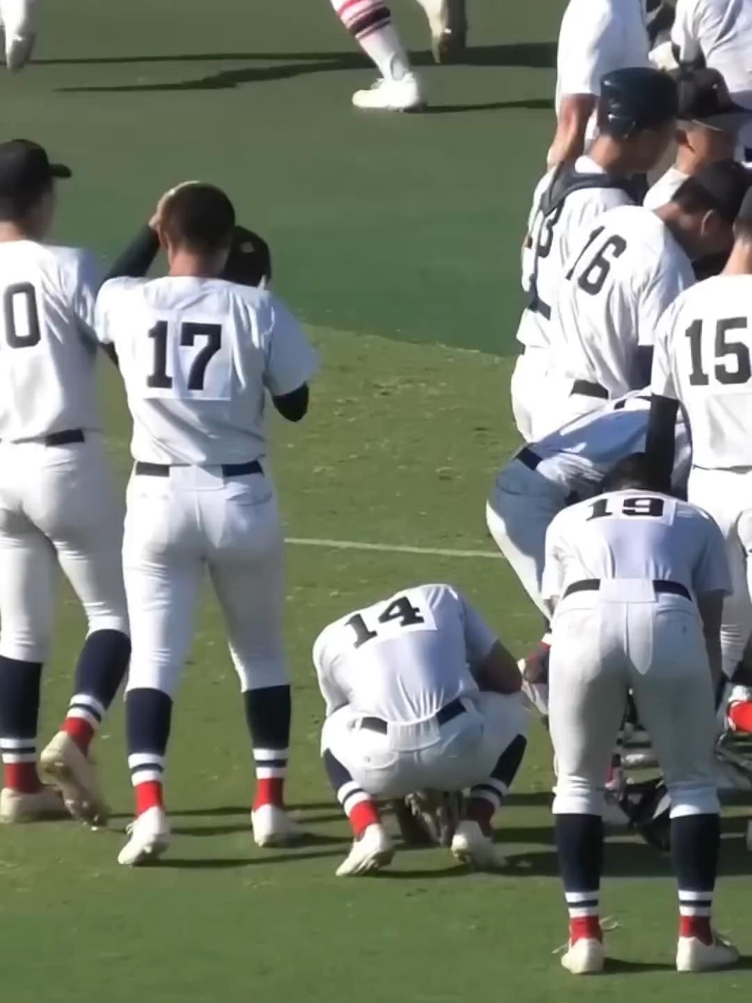 横浜高校　春夏連覇ならず　アルプスへ挨拶後、こらえきれず泣き崩れる#高校野球 #横浜高校 #甲子園 #全国高等学校野球選手権大会 #2025甲子園#野球
