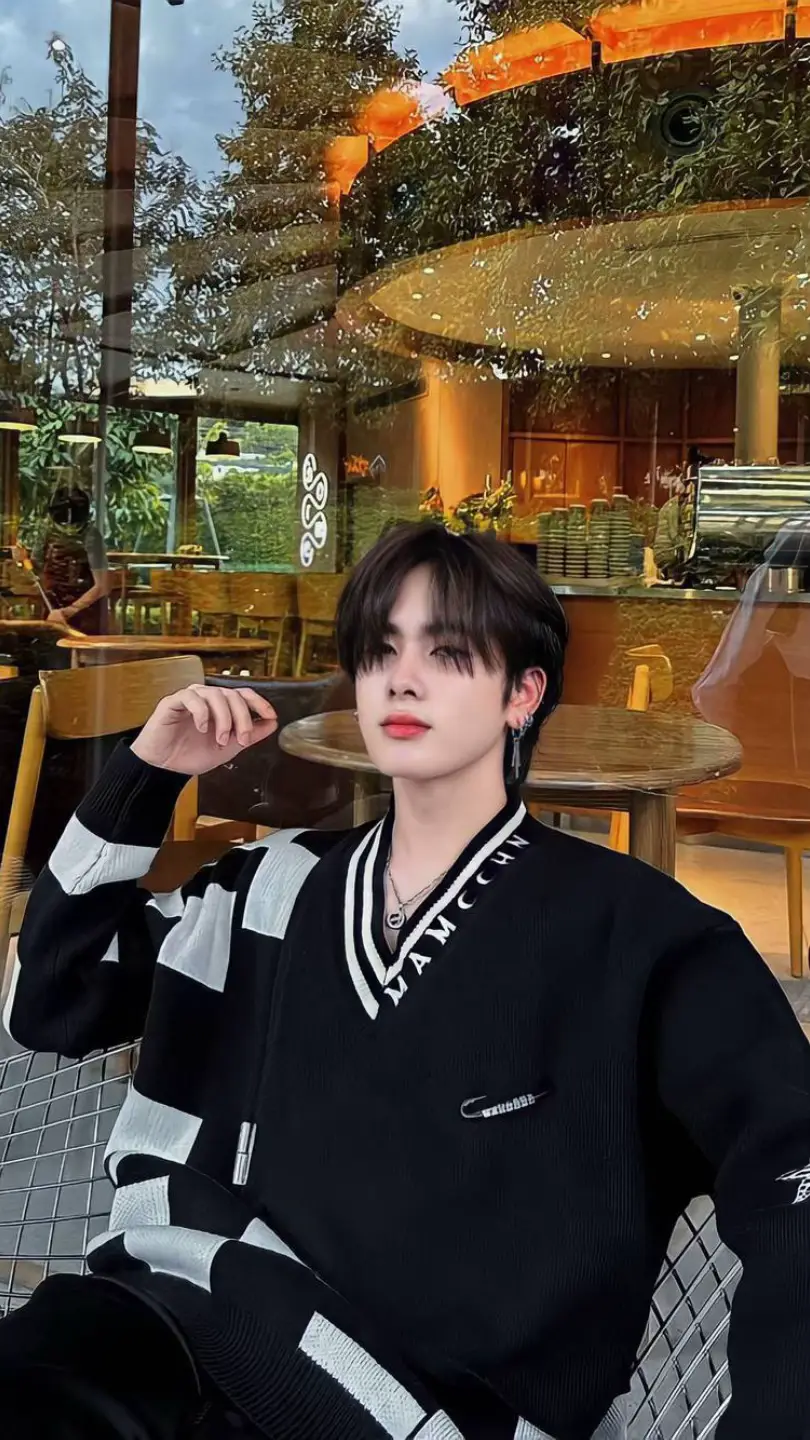 หล่อจนแสบตา🖤#Santapp #แซนต้าพงศภัค 