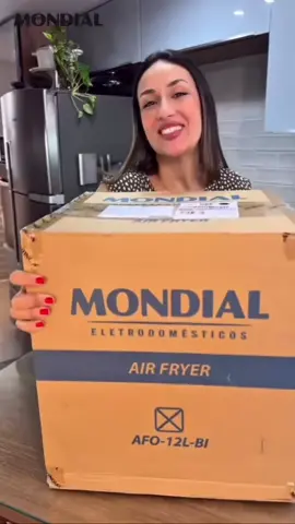 Air frier Mondial! Novo lançamento da Mondial funciona como forno e possui 2 grades pra você assar uma variedade de alimentos ao mesmo tempo! Ainda tem um painel digital pra você controlar o tempo. Você vai querer ter essa belezura em casa! Link salvo nos destaques ou comente “QUERO” que te envio o link 😉 . . . . #airfriermondial #airfrier #achadinhosdashopee #eletrodomésticos 