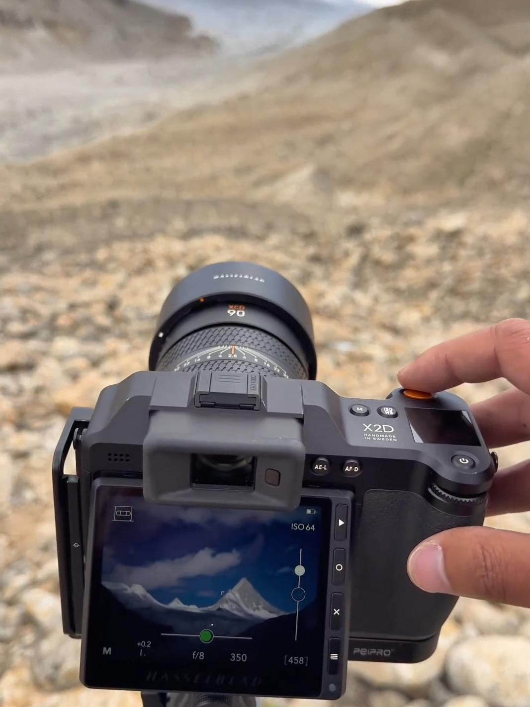 The most beautiful snow-capped mountain in Tibet: King Peak.  #Hasselblad #Hasselbladx2d #CameraRecommendation #TheCharmofSecondaryComposition #Photography 