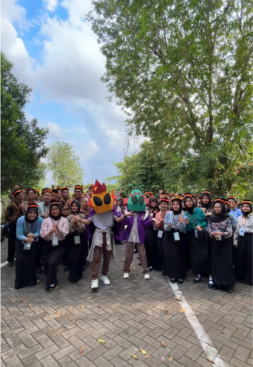 Timur ke barat, selatan ke utara 🌎🍃 Maba Promed X Dega emang beda 😜🤟🏻🔥 #himadega #kabinetarvika #pkkmbunesa2025 #desaingrafis #unesa