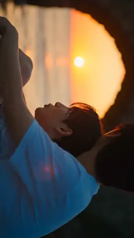 Hoàng hôn đẹp nhất là hoàng hôn có người thương bên cạnh #nonamenolife #boylove #fyp #veo3 #couplegay 