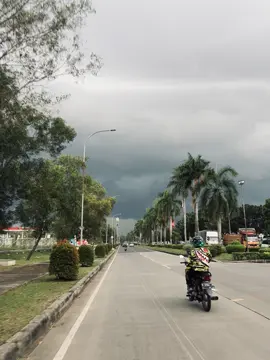 cuacane sedang tidak mengentu bolo  #fyp #karawang #kulipabrikkarawang #kulipabrikcikarang #kiic 