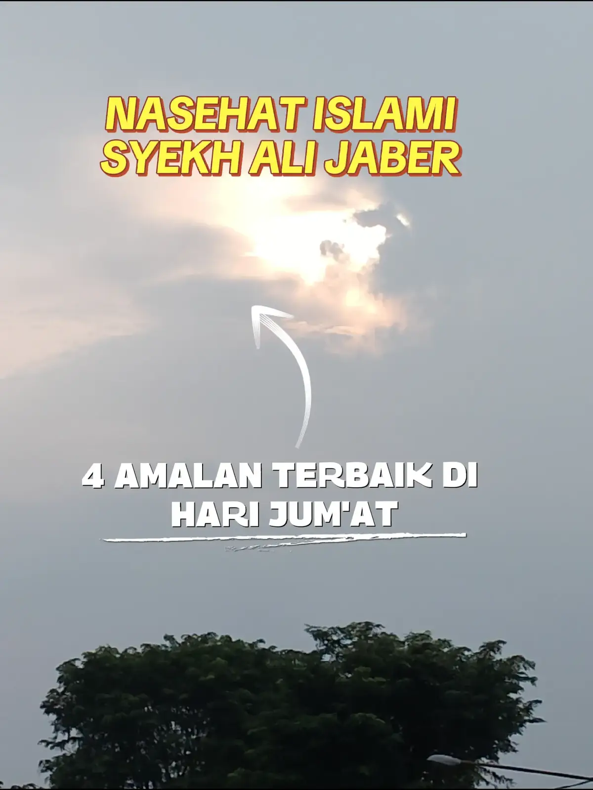 Amalan utama di hari Jumat menurut Syekh Ali Jaber adalah memperbanyak membaca sholawat kepada Nabi Muhammad SAW. Selain itu, ada beberapa amalan lain yang juga ditekankan, seperti membaca surat Al-Kahfi, memperbanyak doa, bersedekah, dan mandi sunnah hari Jumat.  Berikut adalah beberapa amalan hari Jumat yang dianjurkan oleh Syekh Ali Jaber: 1. Memperbanyak Sholawat: Syekh Ali Jaber menekankan pentingnya membaca sholawat kepada Nabi Muhammad SAW di hari Jumat, bahkan jika perlu meninggalkan dzikir lain untuk fokus pada sholawat.  2. Membaca Surat Al-Kahfi: Membaca surat Al-Kahfi di hari Jumat juga merupakan amalan yang sangat dianjurkan.  3. Memperbanyak Doa: Hari Jumat adalah hari yang mustajab untuk berdoa, oleh karena itu, perbanyaklah berdoa di hari Jumat.  4. Bersedekah: Bersedekah di hari Jumat, terutama di waktu subuh, juga memiliki keutamaan yang besar.  5. Mandi Sunnah Hari Jumat: Mandi pada hari Jumat sebelum menunaikan shalat Jumat juga termasuk amalan sunnah yang dianjurkan. @fashionshek85  #nasehatislami #syekhalijaber  #ceramah #amalandoa #harijumat 