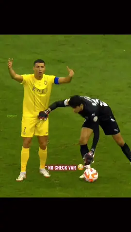 Everything is against Ronaldo 🥹😳#ronaldo #cr7 #thegoat #football #fyp 