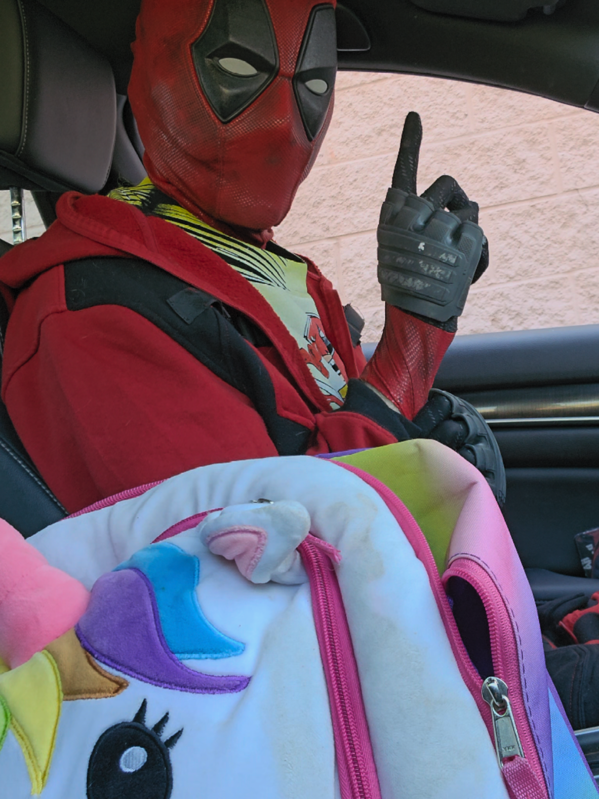 Deadpool stops at @Starbucks in Brown Deer Milwaukee to kindly harass the drive thru...kindly..now find those employees and share #deadpoolcosplay #cameoartist #drivethru #milwaukeecosplayer #ryanreynolds 
