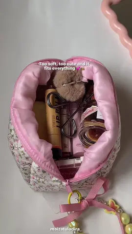 This floral pouch? A pocketful of pretty 💮🌸 #softgirlvibes #floralpouch #pastelpretty #kawaiiaccessories #cutebagalert     