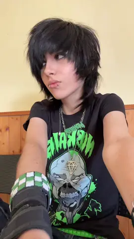 pls not a cosplay just emo leave me alone thank you #scene #tokiohotel #alttiktok #emo #rawrxd 