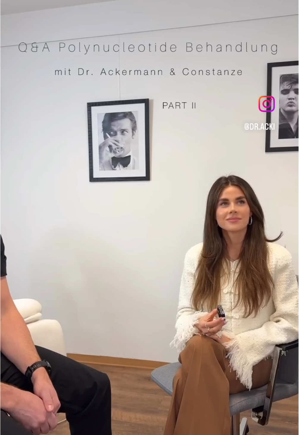 Q&A Session Teil 2 - Ich beantworte Constanzes und eure Fragen!🎤 Constanze möchte wissen: ❓Warum habe ich Polynukleotide für ihre Behandlung ausgewählt? ❓Was ist nach der Behandlung zu beachten? In unserer zweiten Q&A Session bekommt ihr spannende Einblicke in die Welt der ästhetischen Medizin! Habt ihr auch Fragen zu eurer Haut oder möglichen Behandlungen? Schreib sie in die Kommentare oder schickt mir eine DM!😊 Euer Dr. Thomas Ackermann #ÄsthetischeMedizin #Polynukleotide #Hautverjüngung #BeautyTalk #SkinGlow 