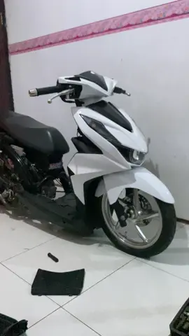 hujan' gini enak nya ngemii#beadeluxemodifikasi #ogahjinjitstyle #beatkece🎭 #masukberanda #fyppppppppppppppppppppppp 