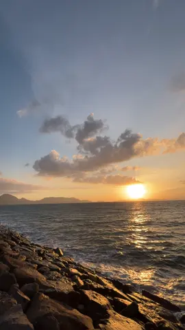 #pantaiaceh #ulelheue  #sunsetbeach #sunsetvibes 