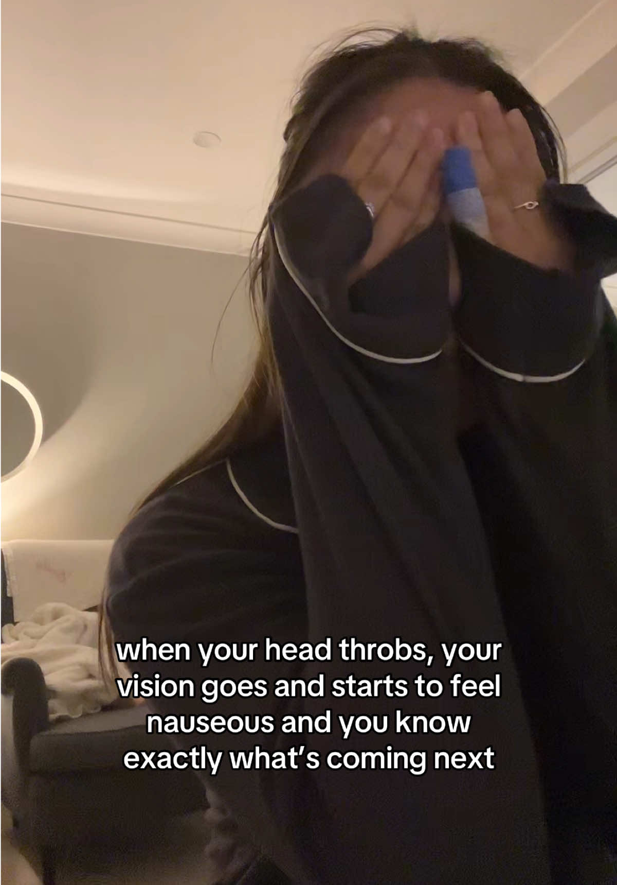 me vs migraine: 0-1🥲  #migrainegirlies #chronicmigraines #migrainesufferer #fyp 