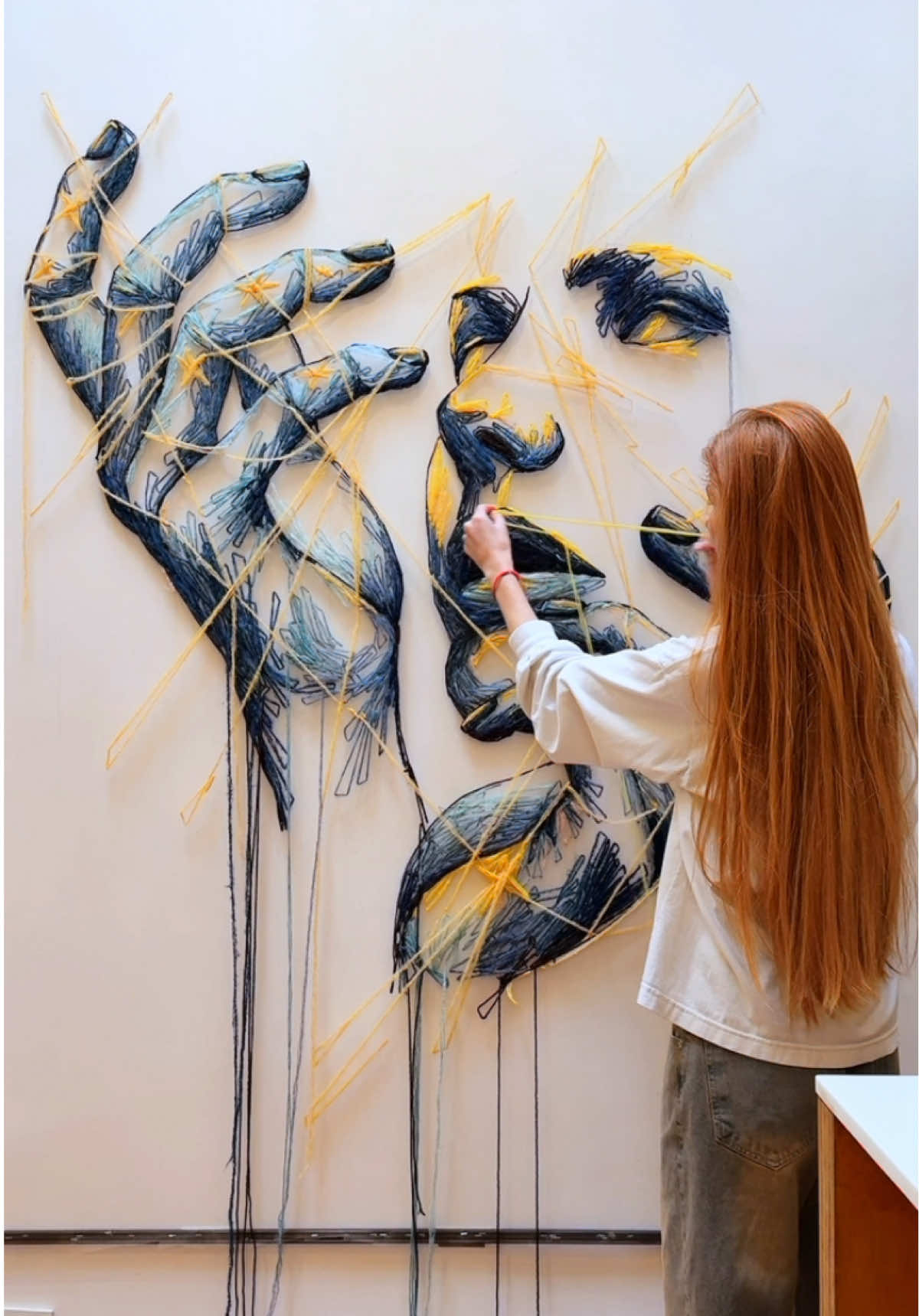 Kathrin Marchenko is a textile artist and designer known for her expressive embroidery on delicate tulle fabric. Using a “painting with thread” technique, she creates portraits, anatomical forms, and ethereal figures that seem to float within wooden hoops, blending craft with fine art. Artist: @Katerina  #art #embroidery #artist #textileart