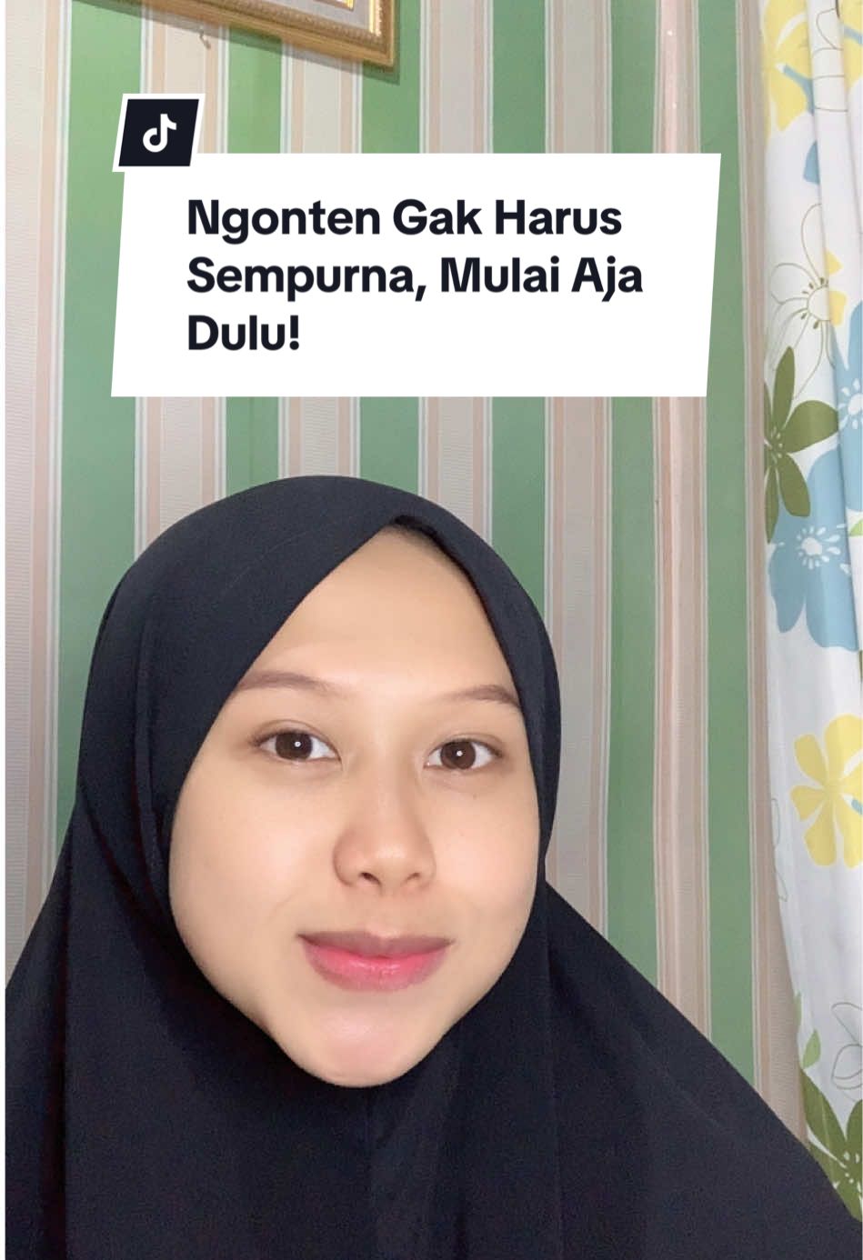 Membalas @bahagiaskali2 Dulu aku juga bingung banget… 👉 gak bisa edit 👉 ngomong belepotan Tapi kalau nunggu jago dulu, gak akan mulai-mulai. Sekarang aku sadar, yang penting berani mulai. Skill edit & ngomong itu bisa dilatih sambil jalan ✨ Jadi jangan takut, yuk mulai ngonten dari yang sederhana dulu 🚀 #belajarngonten #mulaiajadulu #irtngonten #belajardimobileclass 