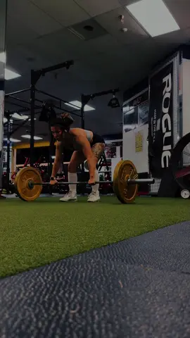 Another day in the workshop … not perfection just progression. ✌️#sweat #gymtiktok #herewegoagain 